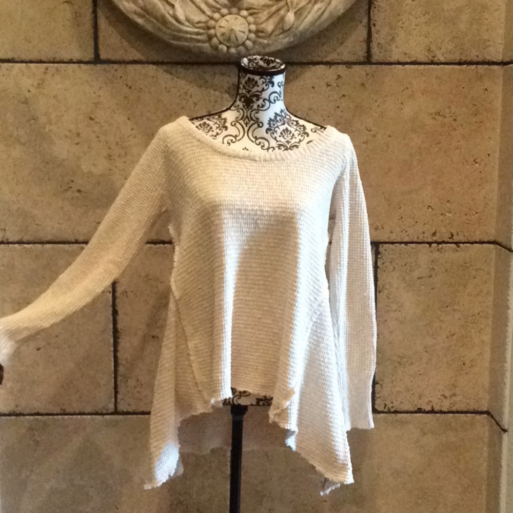 Beautiful long sleeve sweater
